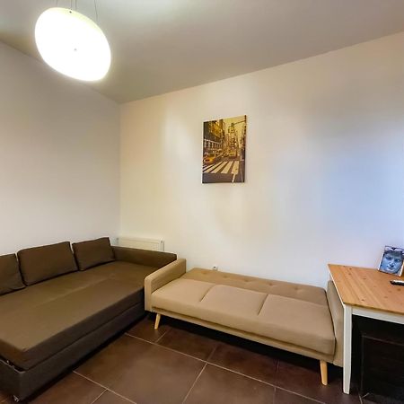 Апартаменты Cool Flat In The Heart Of Bucharest'S Fun And History Экстерьер фото