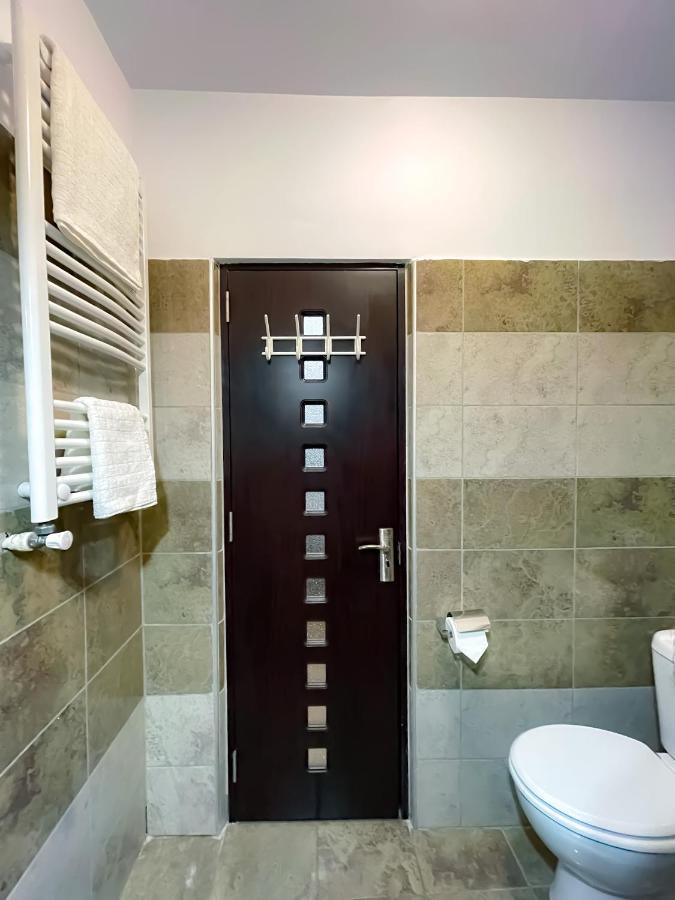 Апартаменты Cool Flat In The Heart Of Bucharest'S Fun And History Экстерьер фото