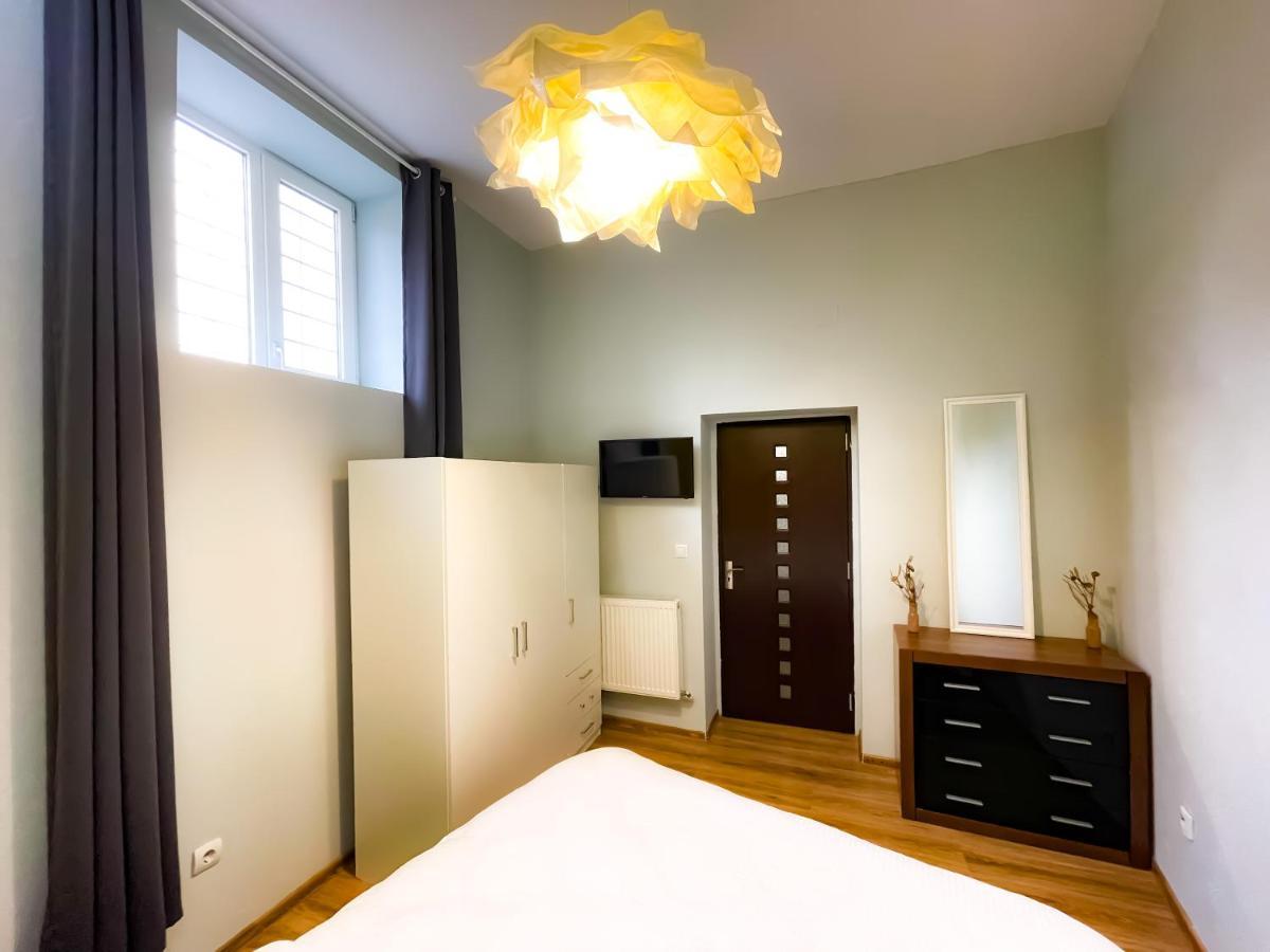 Апартаменты Cool Flat In The Heart Of Bucharest'S Fun And History Экстерьер фото