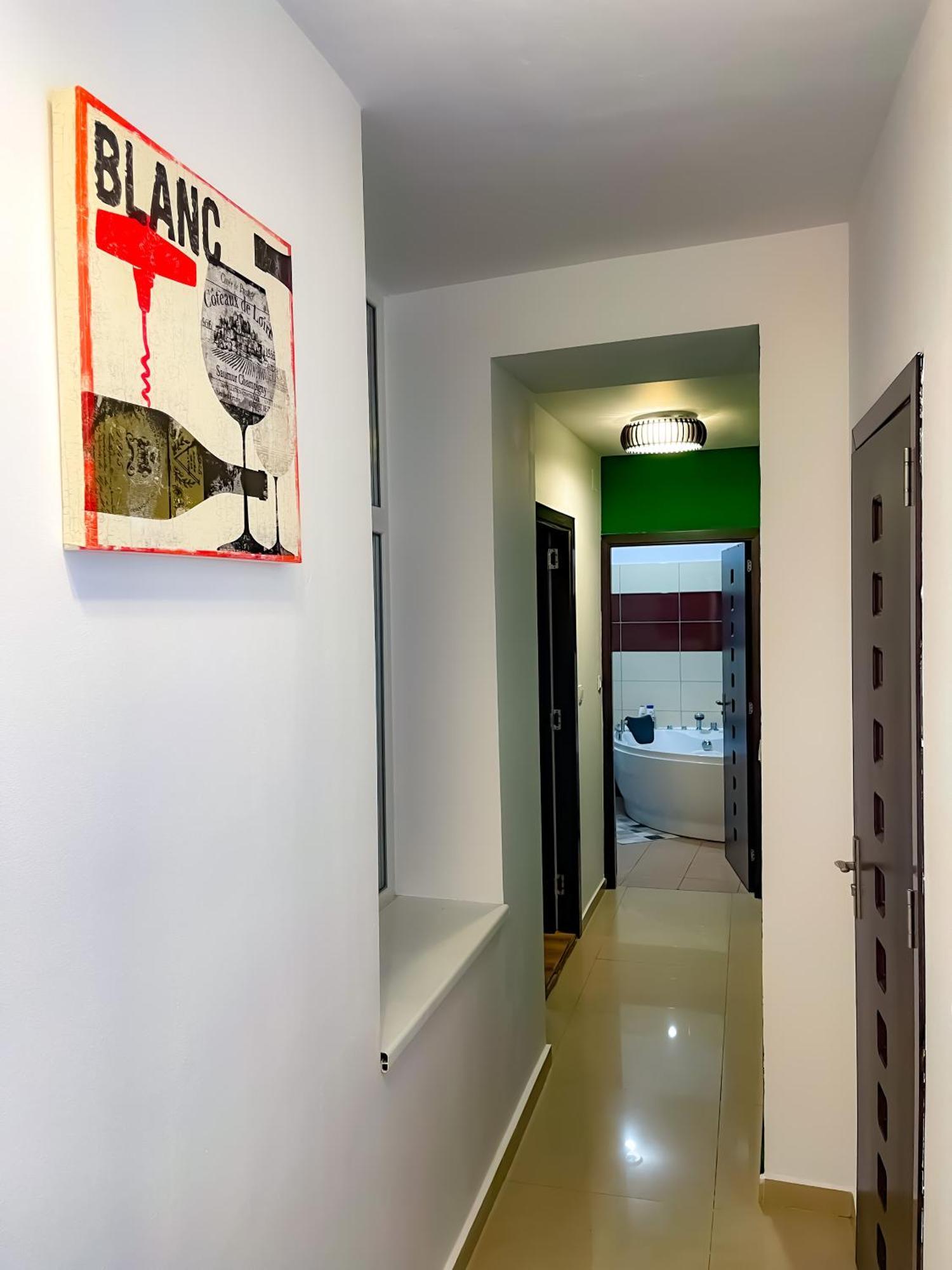 Апартаменты Cool Flat In The Heart Of Bucharest'S Fun And History Экстерьер фото