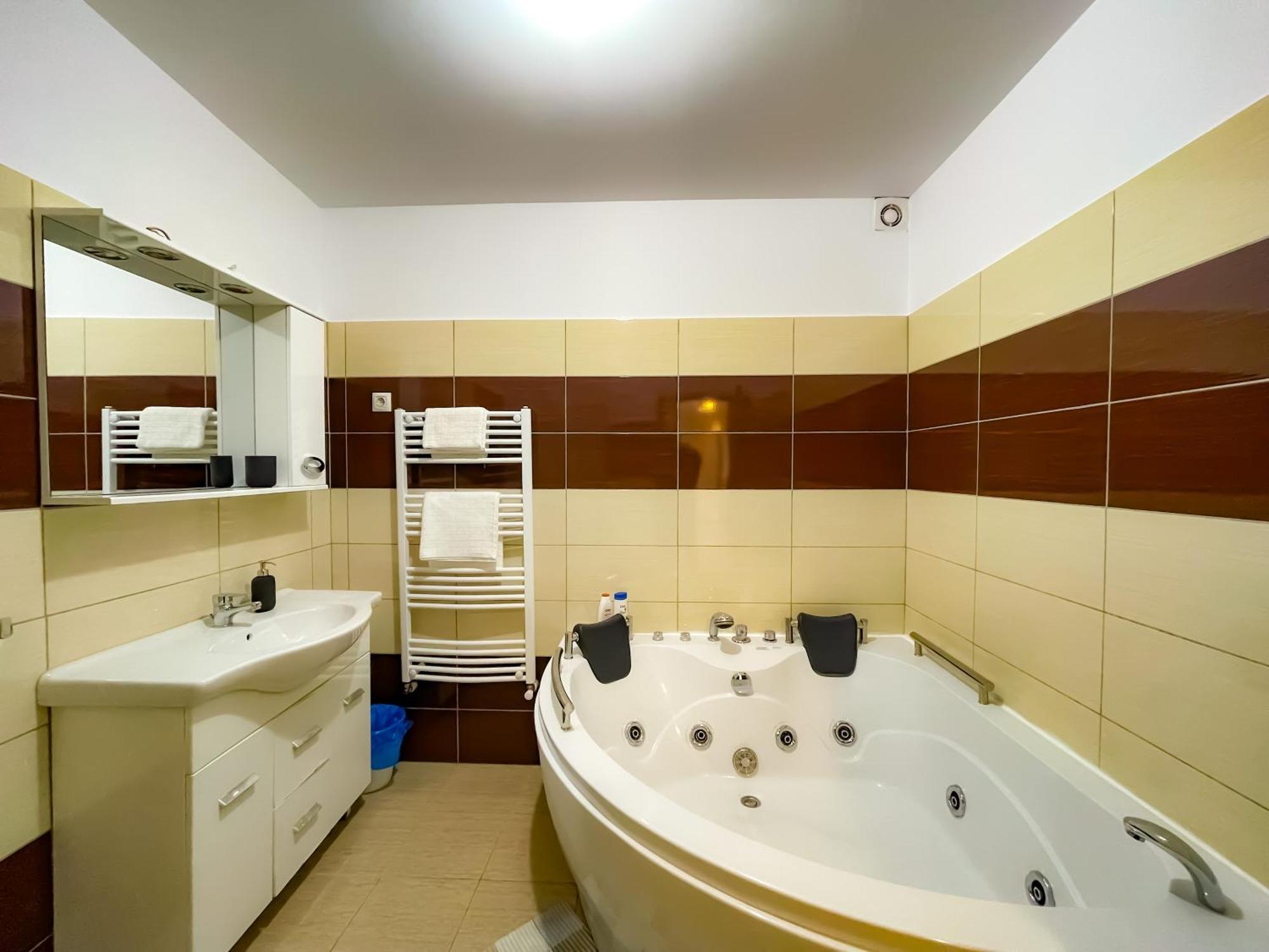 Апартаменты Cool Flat In The Heart Of Bucharest'S Fun And History Экстерьер фото