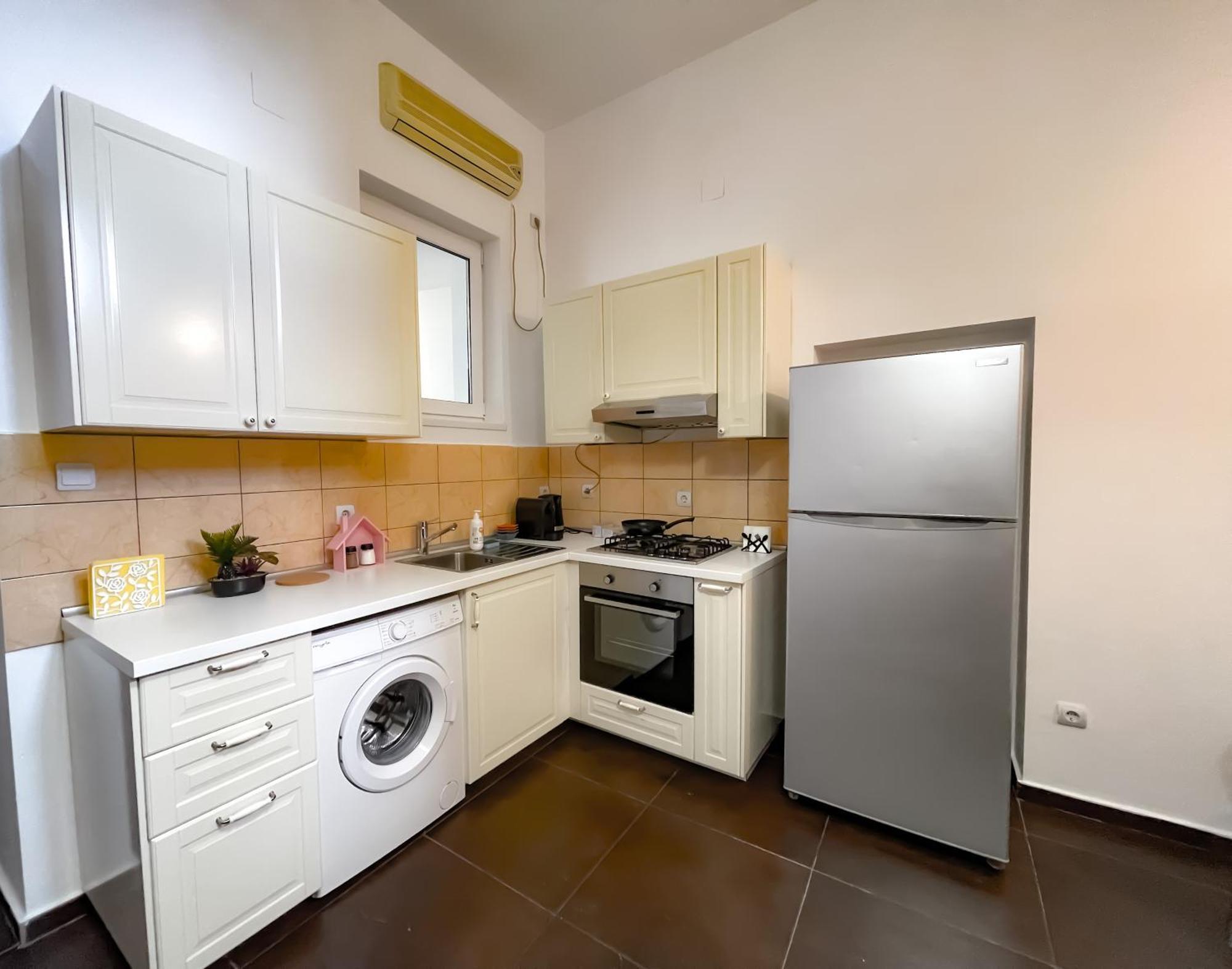 Апартаменты Cool Flat In The Heart Of Bucharest'S Fun And History Экстерьер фото