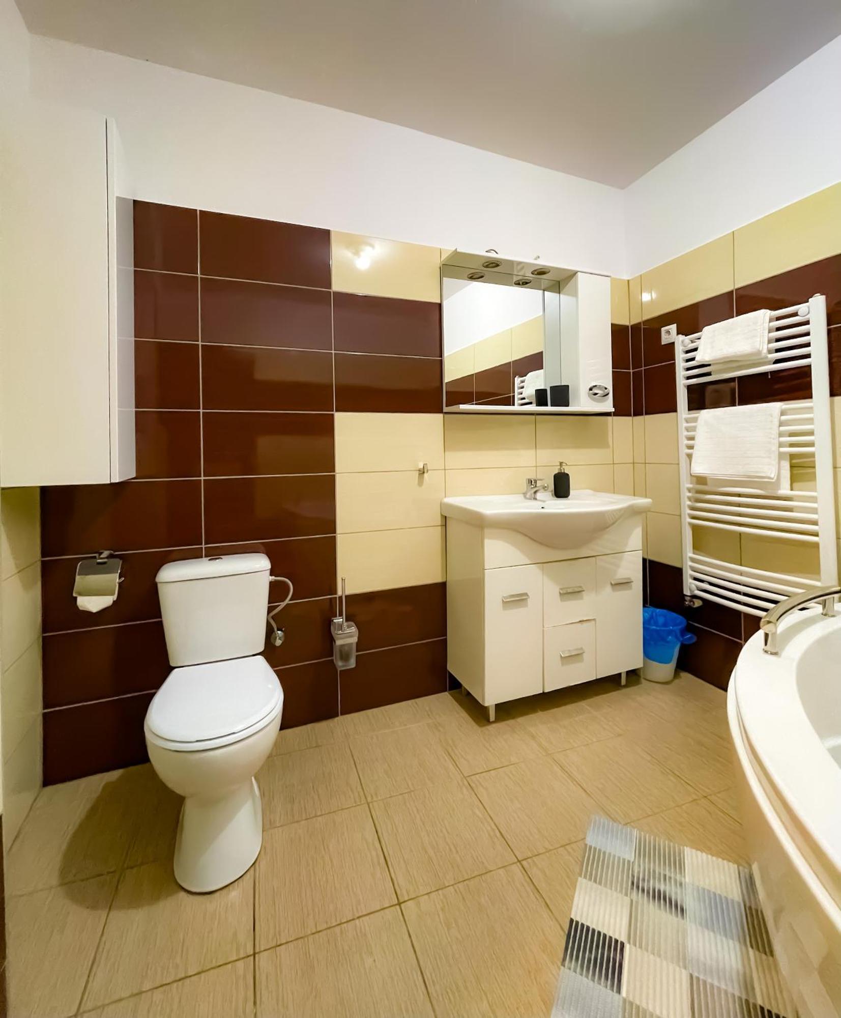 Апартаменты Cool Flat In The Heart Of Bucharest'S Fun And History Экстерьер фото